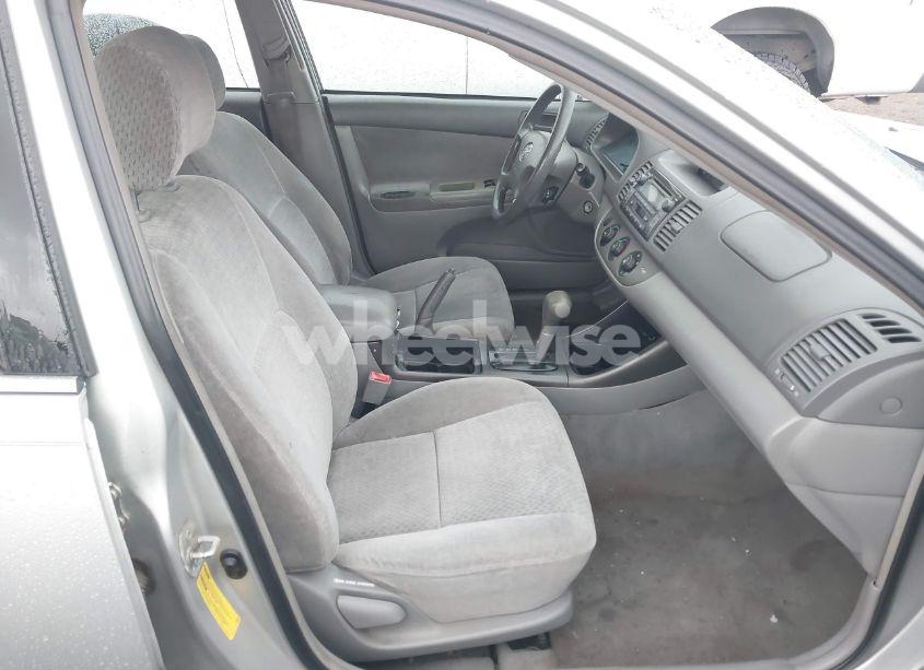 Photo 5 of 2002 Toyota Camry LE V6 (VIN 4T1BF30K82U523803)