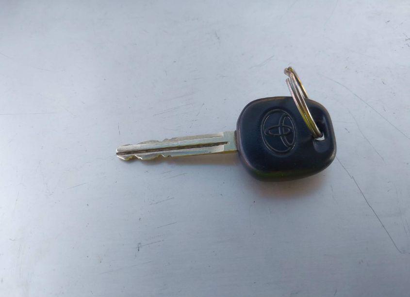 Photo 10 of 2002 Toyota Camry LE V6 (VIN 4T1BF30K82U531416)