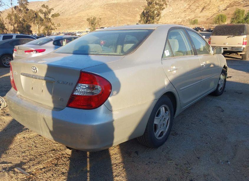 Photo 4 of 2002 Toyota Camry LE V6 (VIN 4T1BF30K82U531416)