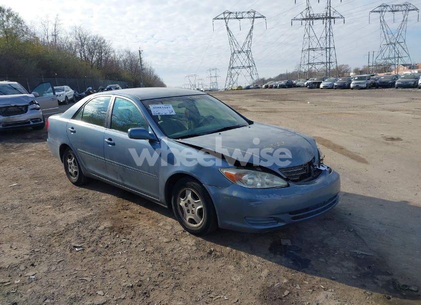 2003 Toyota Camry LE V6 (VIN 4T1BF30K83U549075) main photo