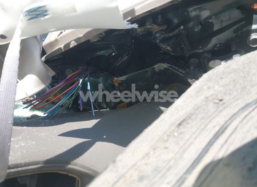 Photo 7 of 2005 Toyota Camry (VIN 4T1BF30K85U095087)