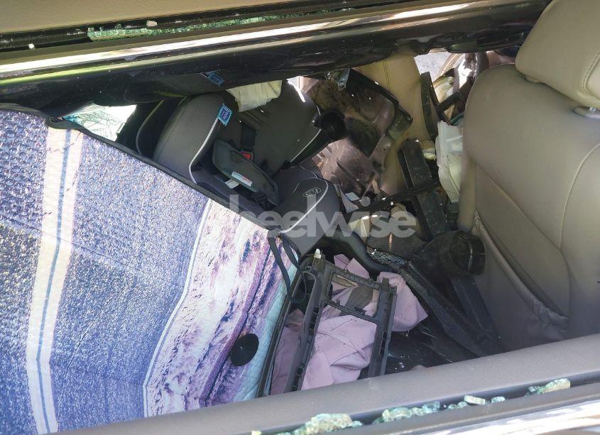 Photo 8 of 2005 Toyota Camry (VIN 4T1BF30K85U095087)