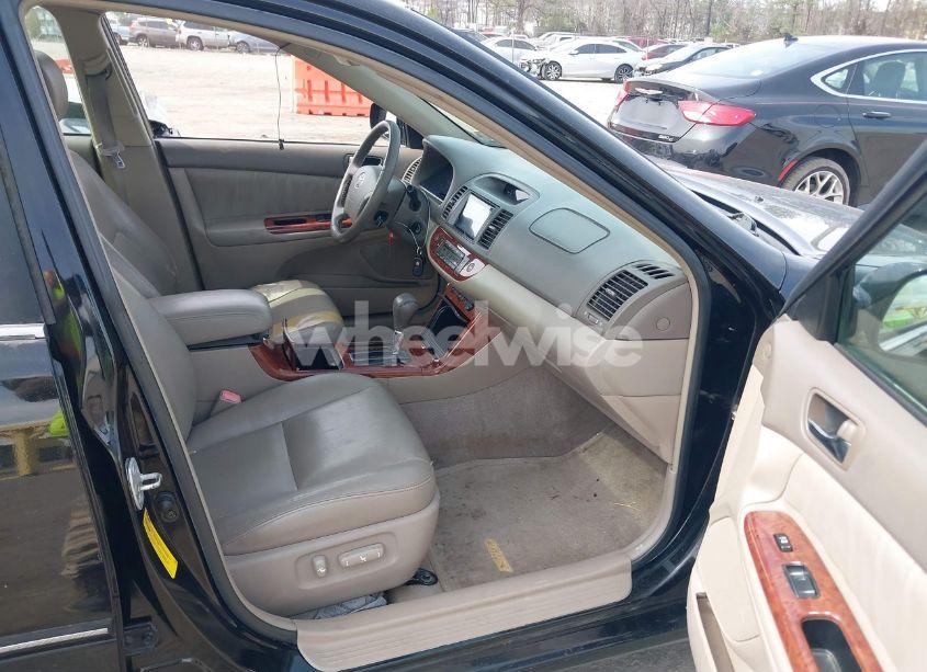 Photo 5 of 2005 Toyota Camry XLE V6 (VIN 4T1BF30K85U108551)