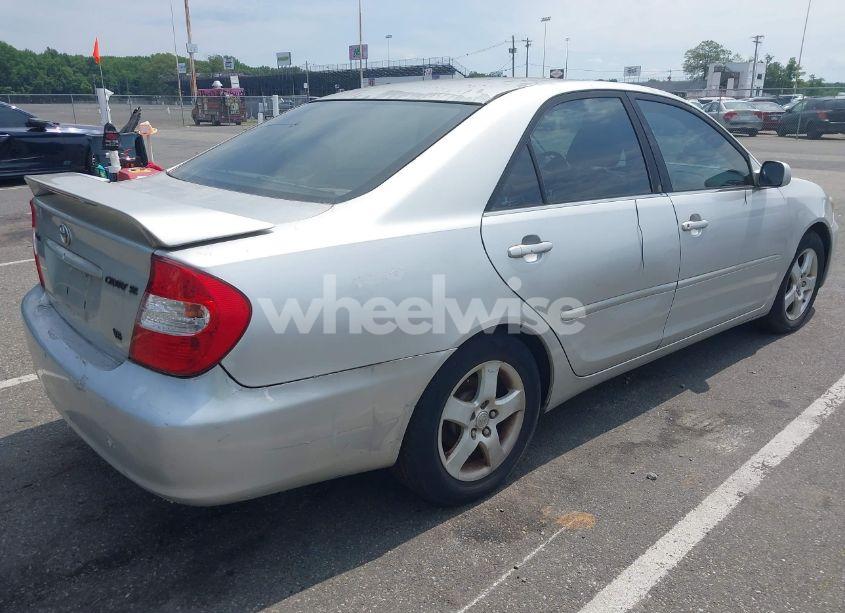Photo 4 of 2002 Toyota Camry SE V6 (VIN 4T1BF30K92U501633)