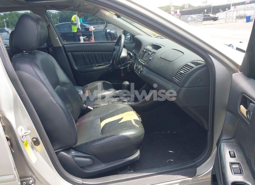 Photo 5 of 2002 Toyota Camry SE V6 (VIN 4T1BF30K92U501633)