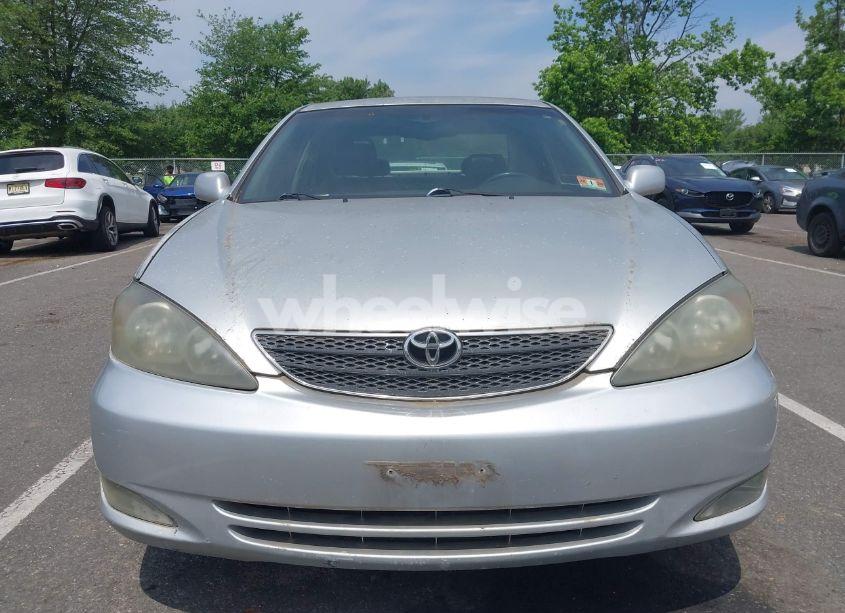 Photo 6 of 2002 Toyota Camry SE V6 (VIN 4T1BF30K92U501633)