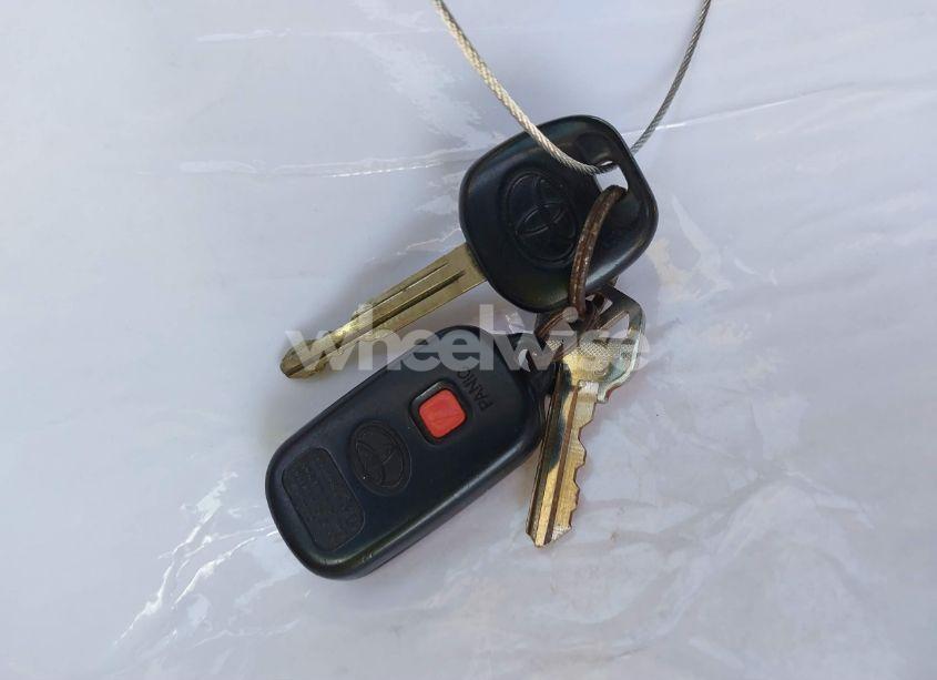 Photo 11 of 2002 Toyota Camry SE V6 (VIN 4T1BF30K92U506010)