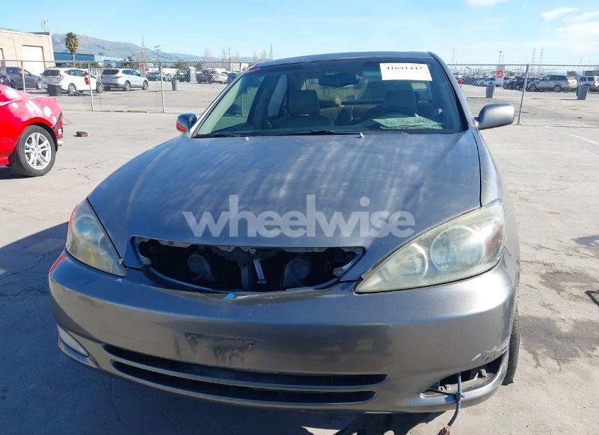 Photo 13 of 2002 Toyota Camry SE V6 (VIN 4T1BF30K92U506010)
