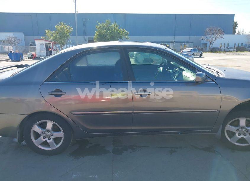 Photo 14 of 2002 Toyota Camry SE V6 (VIN 4T1BF30K92U506010)