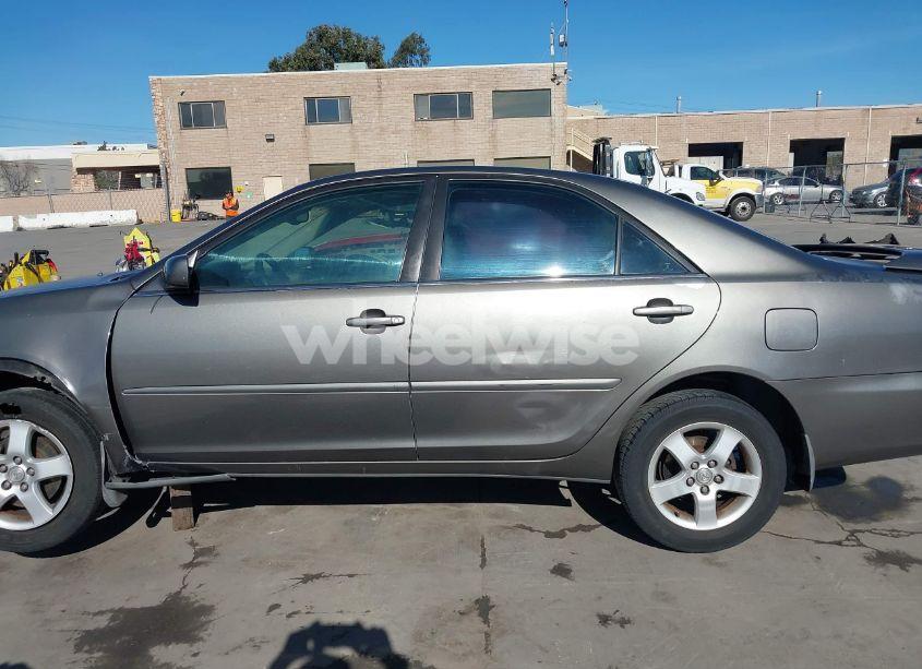 Photo 15 of 2002 Toyota Camry SE V6 (VIN 4T1BF30K92U506010)