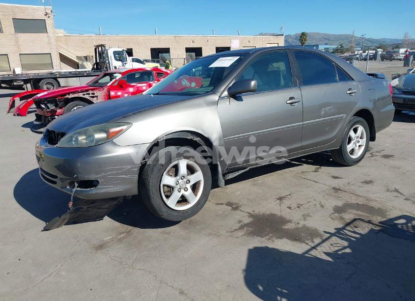Photo 2 of 2002 Toyota Camry SE V6 (VIN 4T1BF30K92U506010)