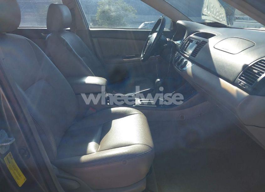 Photo 5 of 2002 Toyota Camry SE V6 (VIN 4T1BF30K92U506010)