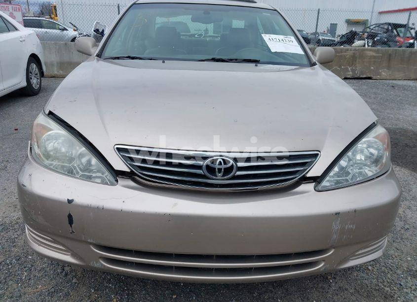 Photo 10 of 2002 Toyota Camry LE V6/SE V6/XLE V6 (VIN 4T1BF30K92U537483)