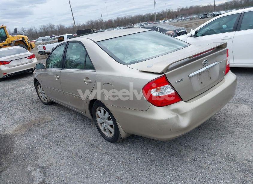 Photo 3 of 2002 Toyota Camry LE V6/SE V6/XLE V6 (VIN 4T1BF30K92U537483)