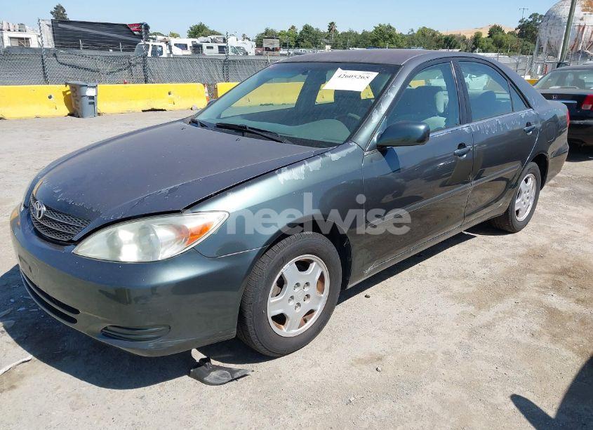 Photo 2 of 2003 Toyota Camry LE (VIN 4T1BF30K93U554432)