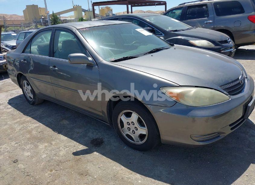 2003 Toyota Camry LE V6 (VIN 4T1BF30K93U560764) main photo