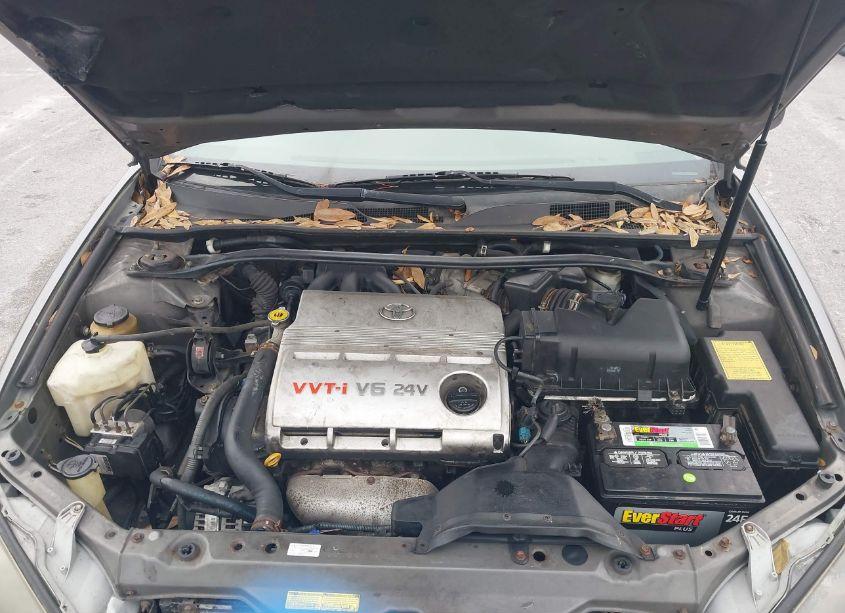 Photo 10 of 2004 Toyota Camry XLE V6 (VIN 4T1BF30K94U580014)