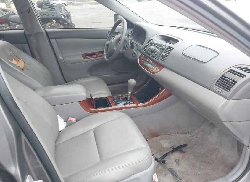 Photo 5 of 2004 Toyota Camry XLE V6 (VIN 4T1BF30K94U580014)