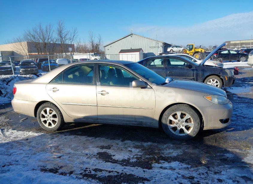 Photo 13 of 2005 Toyota Camry XLE V6 (VIN 4T1BF30K95U605608)