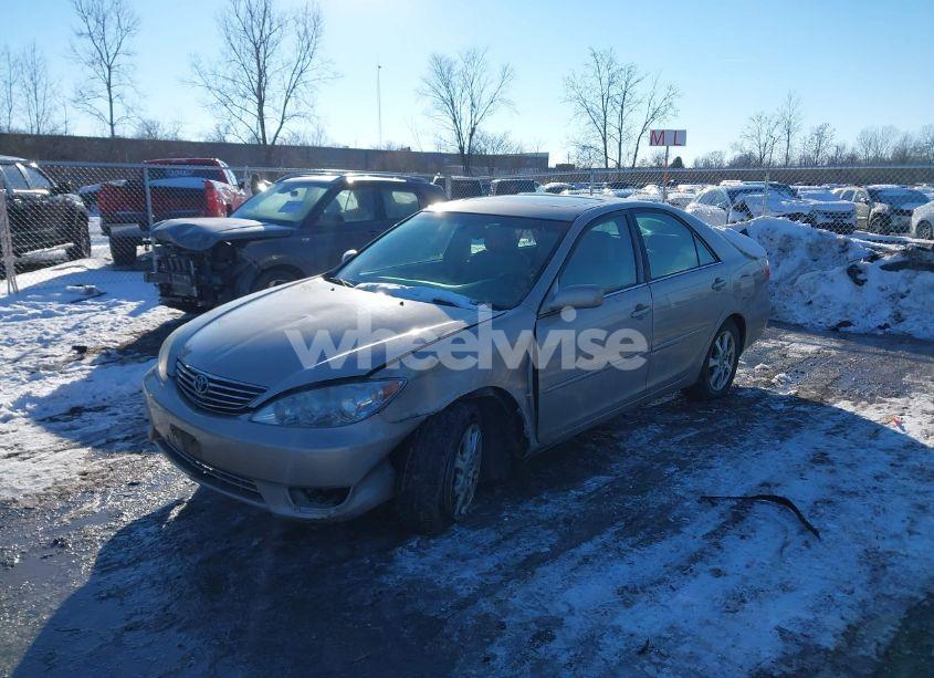 Photo 2 of 2005 Toyota Camry XLE V6 (VIN 4T1BF30K95U605608)