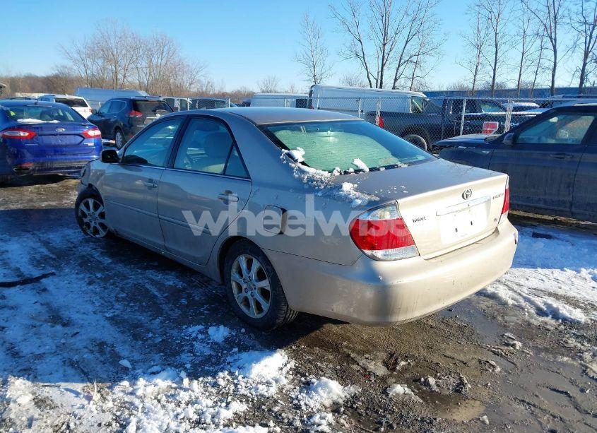 Photo 3 of 2005 Toyota Camry XLE V6 (VIN 4T1BF30K95U605608)