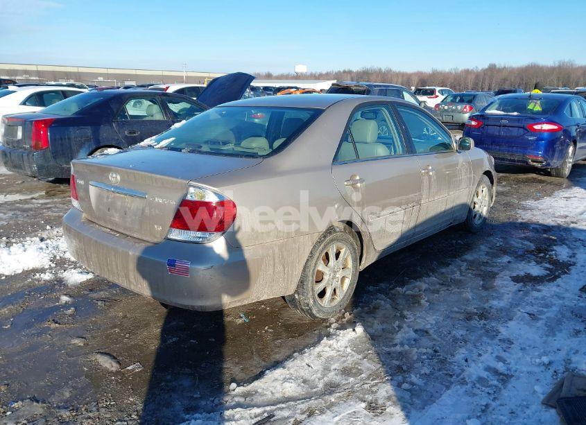 Photo 4 of 2005 Toyota Camry XLE V6 (VIN 4T1BF30K95U605608)
