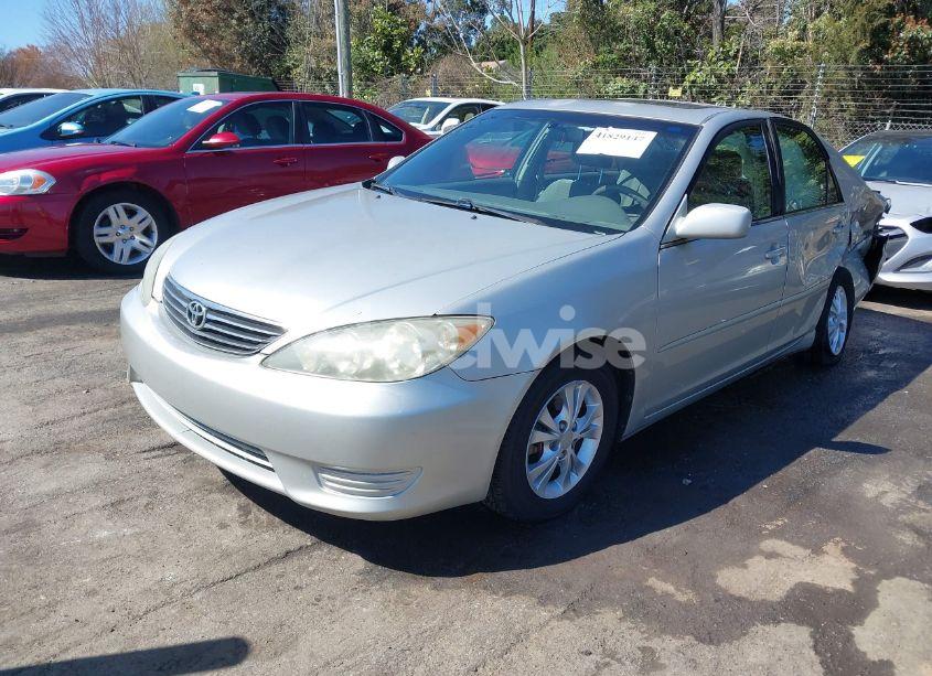 Photo 2 of 2005 Toyota Camry LE V6 (VIN 4T1BF30K95U618763)