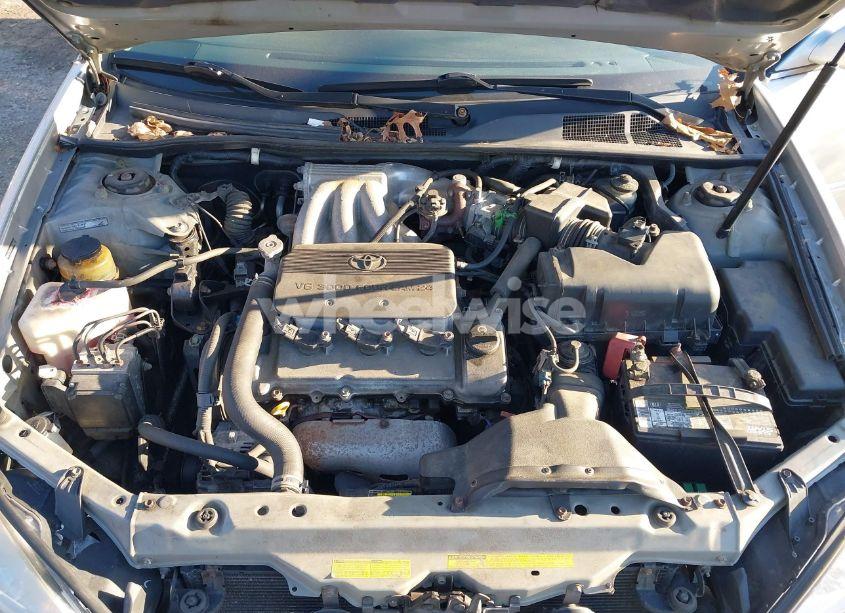 Photo 10 of 2002 Toyota Camry XLE V6 (VIN 4T1BF30KX2U537587)