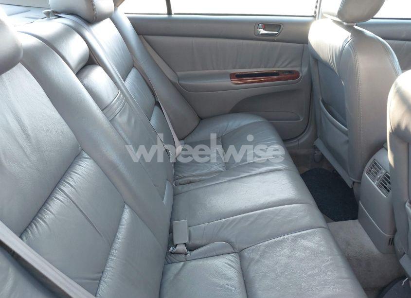 Photo 8 of 2002 Toyota Camry XLE V6 (VIN 4T1BF30KX2U537587)