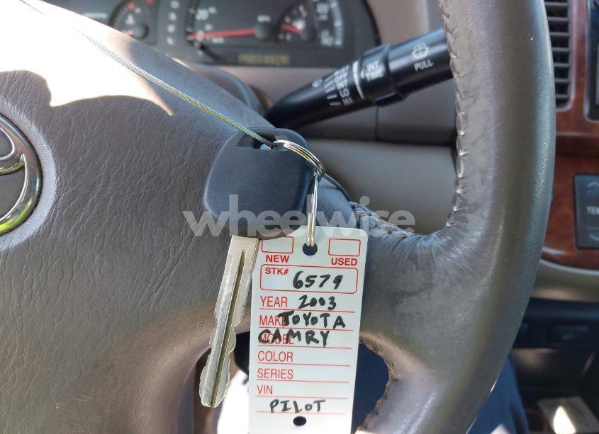 Photo 11 of 2003 Toyota Camry XLE V6 (VIN 4T1BF30KX3U566816)