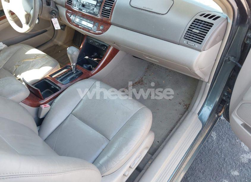 Photo 5 of 2003 Toyota Camry XLE V6 (VIN 4T1BF30KX3U566816)