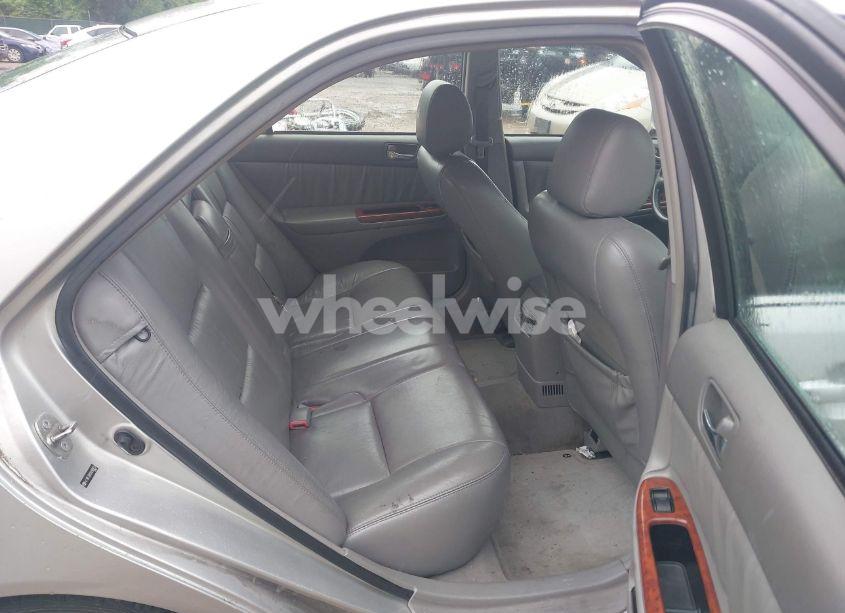 Photo 8 of 2004 Toyota Camry XLE V6 (VIN 4T1BF30KX4U580913)