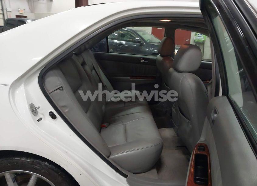 Photo 8 of 2005 Toyota Camry XLE V6 (VIN 4T1BF30KX5U083054)