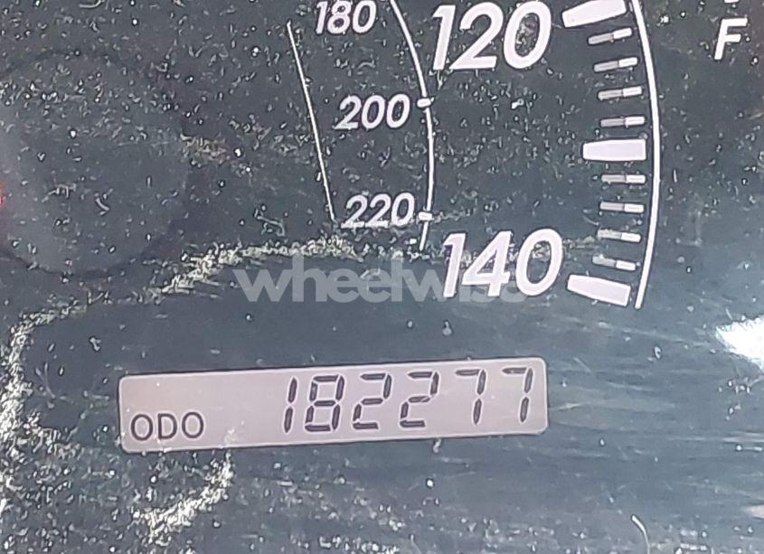 Photo 15 of 2005 Toyota Camry XLE V6 (VIN 4T1BF30KX5U088710)