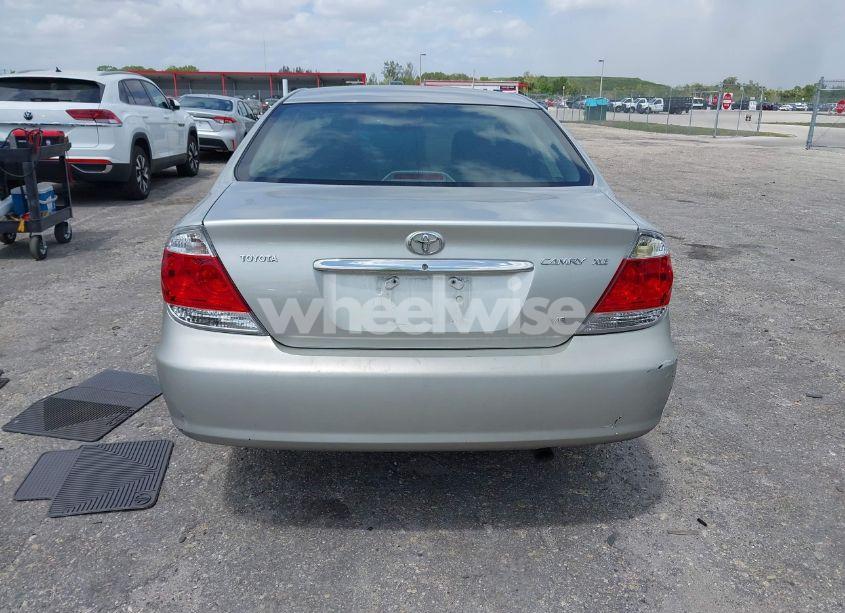 Photo 16 of 2005 Toyota Camry XLE V6 (VIN 4T1BF30KX5U088710)