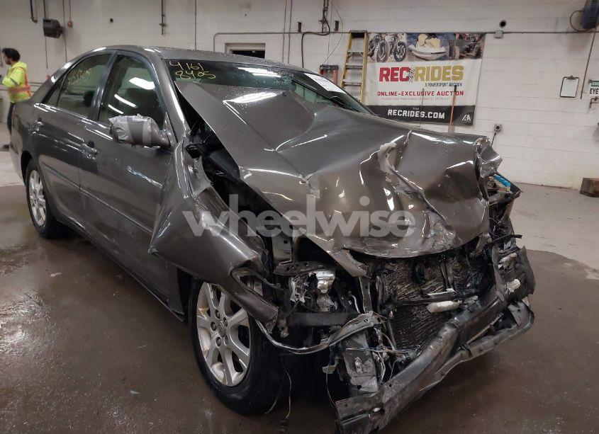 Photo 17 of 2005 Toyota Camry XLE V6 (VIN 4T1BF30KX5U604306)