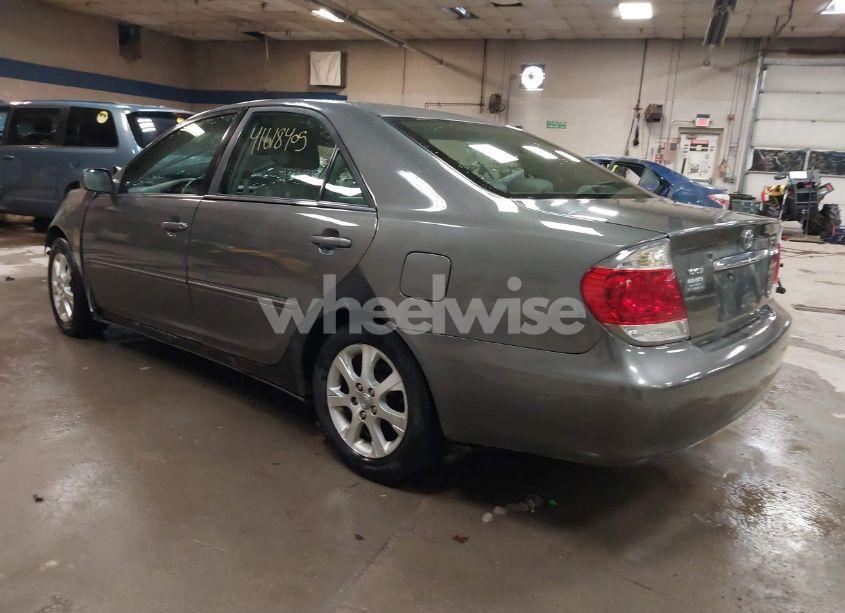 Photo 3 of 2005 Toyota Camry XLE V6 (VIN 4T1BF30KX5U604306)