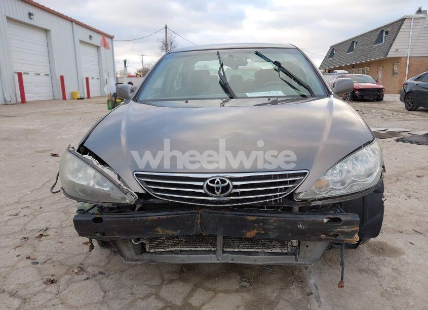 Photo 13 of 2005 Toyota Camry LE V6 (VIN 4T1BF30KX5U605732)