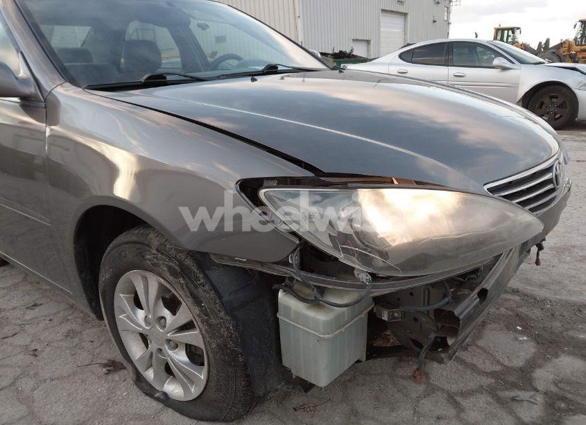 Photo 6 of 2005 Toyota Camry LE V6 (VIN 4T1BF30KX5U605732)