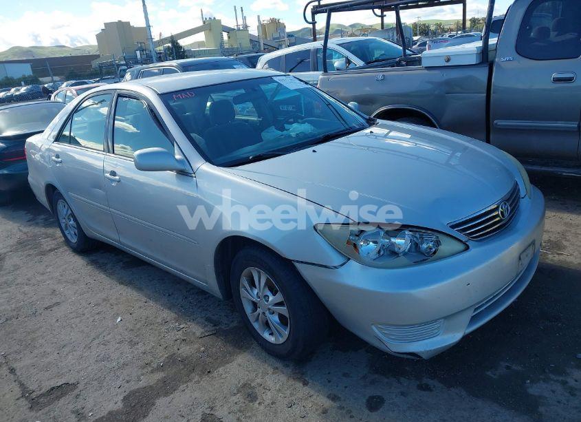 2005 Toyota Camry LE V6 (VIN 4T1BF30KX5U614284) main photo