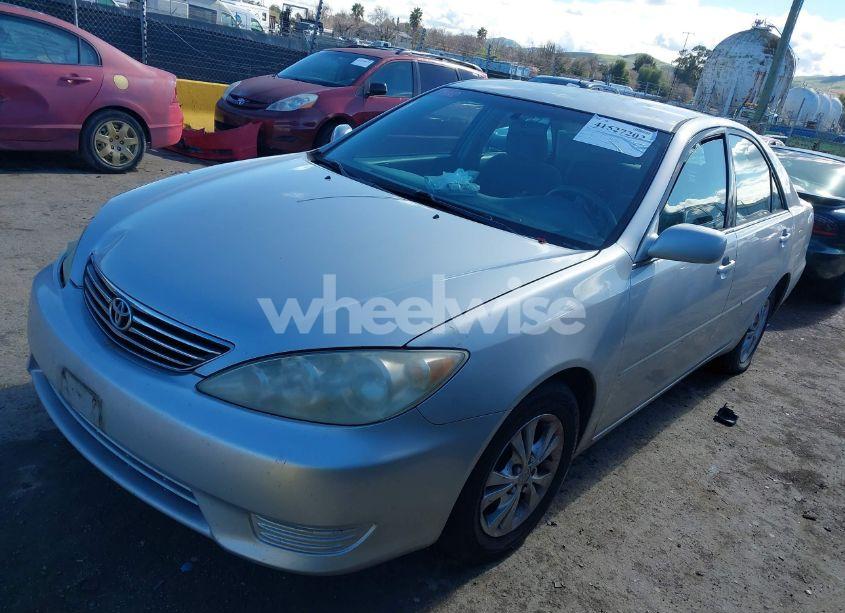 Photo 2 of 2005 Toyota Camry LE V6 (VIN 4T1BF30KX5U614284)