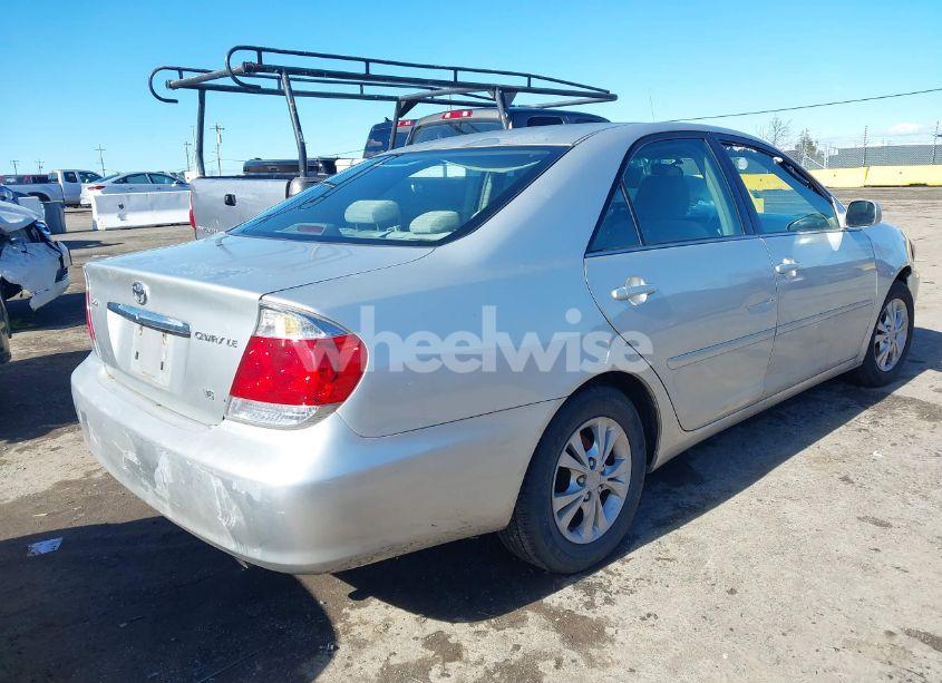Photo 4 of 2005 Toyota Camry LE V6 (VIN 4T1BF30KX5U614284)