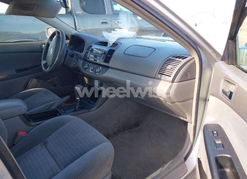 Photo 5 of 2005 Toyota Camry LE V6 (VIN 4T1BF30KX5U614284)