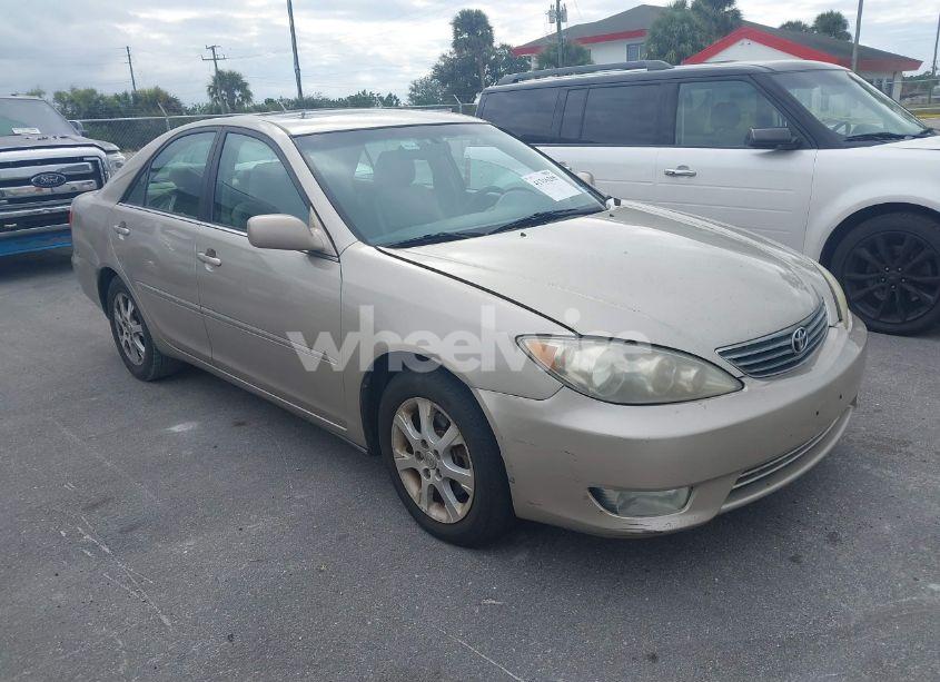 2006 Toyota Camry XLE V6 (VIN 4T1BF30KX6U118905) main photo