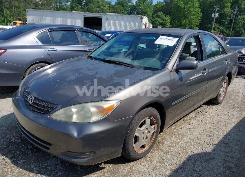 Photo 2 of 2003 Toyota Camry LE V6 (VIN 4T1BF32K03U551495)