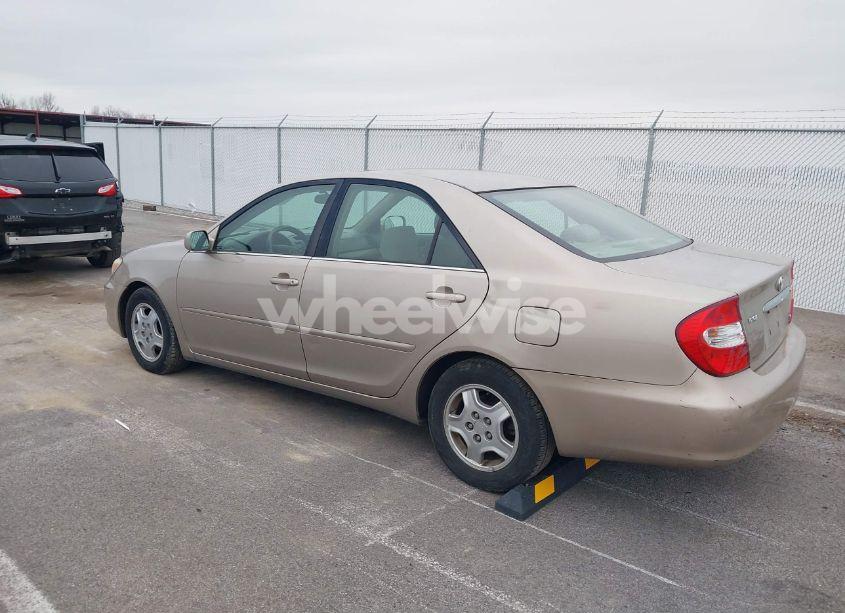 Photo 3 of 2003 Toyota Camry LE V6 (VIN 4T1BF32K03U565154)