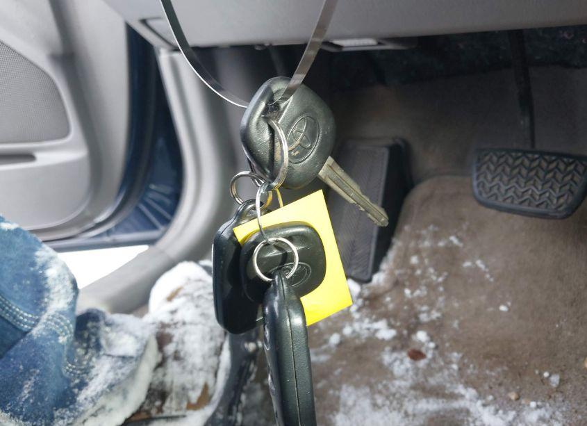 Photo 11 of 2004 Toyota Camry XLE V6 (VIN 4T1BF32K04U080045)