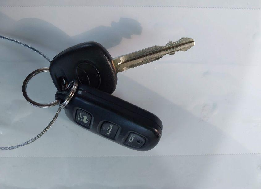 Photo 11 of 2004 Toyota Camry LE V6 (VIN 4T1BF32K04U582070)