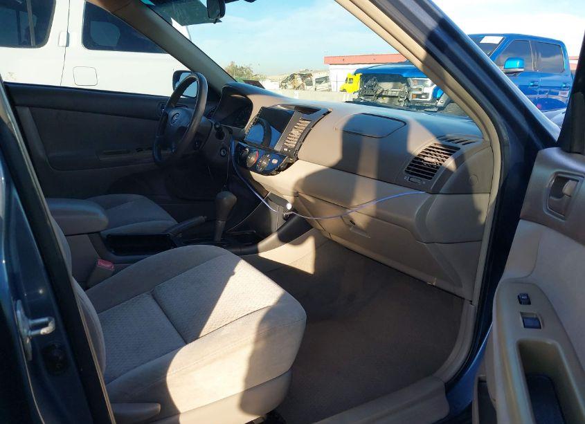 Photo 5 of 2004 Toyota Camry LE V6 (VIN 4T1BF32K04U582070)