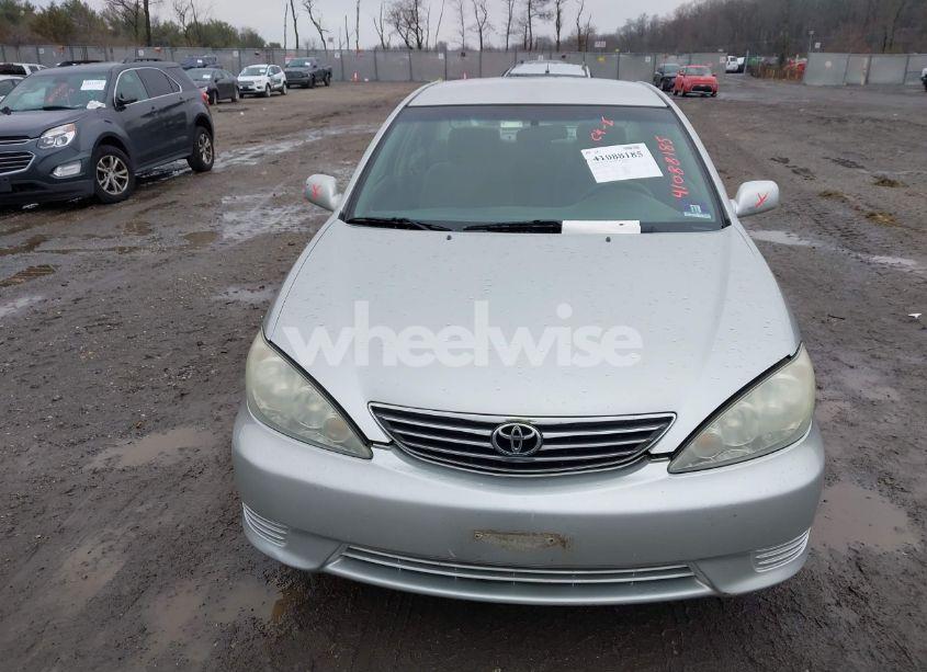 Photo 12 of 2005 Toyota Camry LE V6 (VIN 4T1BF32K05U085165)